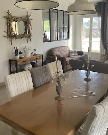 فيلة Calme سانت أي جولف